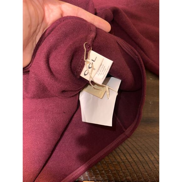 OGL CashSoft Cozy Cropped
Button Up Jacket In Burgundy SIZE S NWT - Picture 2 of 4